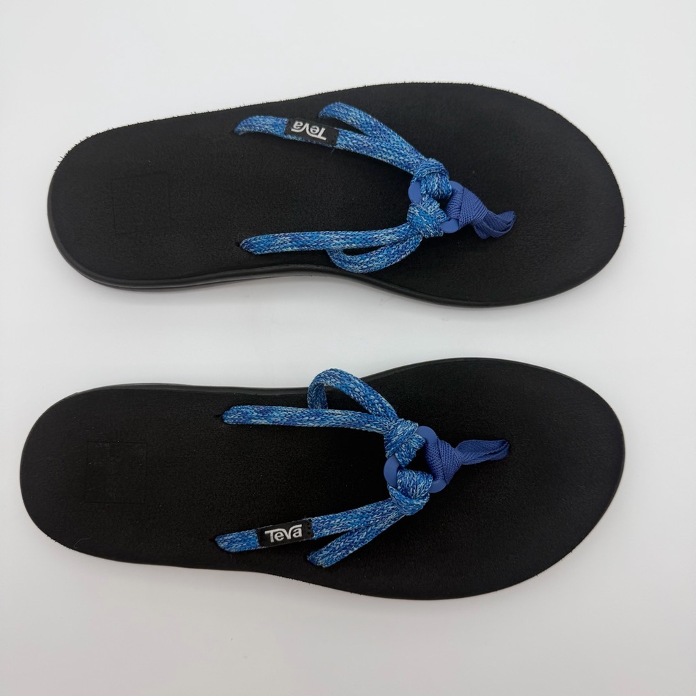 Teva Women’s Voya Tri-Flip Sandals With Black Footbed & Braided Blue Straps 8